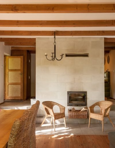 Jadalnia z kominkiem